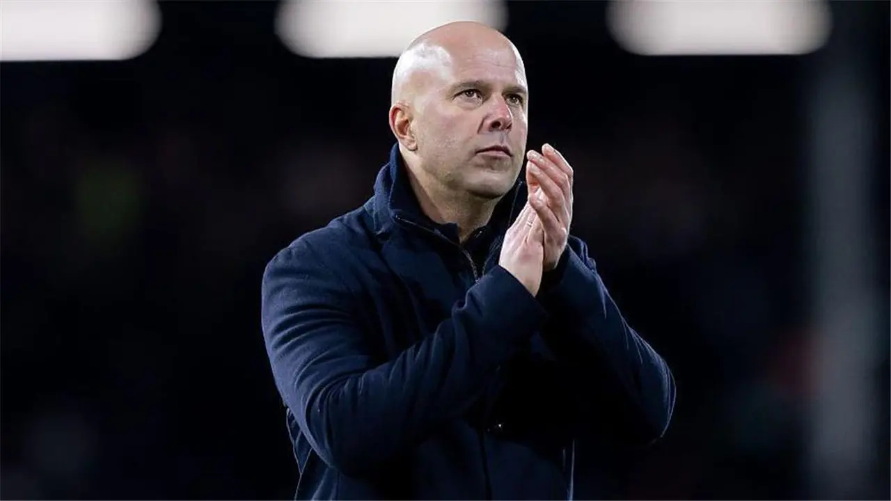 بيلد: قرار فوري من إدارة ليفربول بشأن مستقبل سلوت